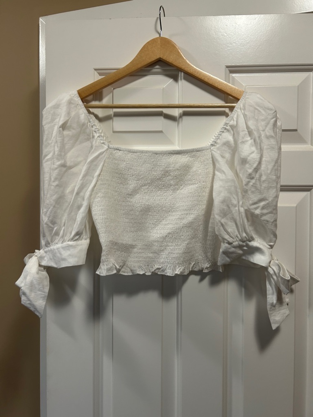 Express White Smocked Puff-Sleeve Crop Top with Tie Cuffs